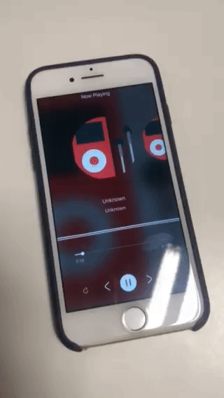 gesture, gesture to left, iOS app, iOS Proximity Sensors, Mister Grizzly, music player, sdk